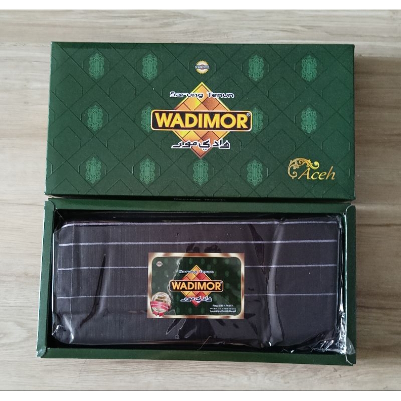 Sarung Pria Wadimor Aceh Warna Hitam