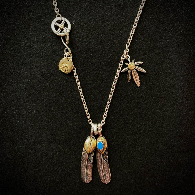 Hiroyuki - Kalung Feather Goros