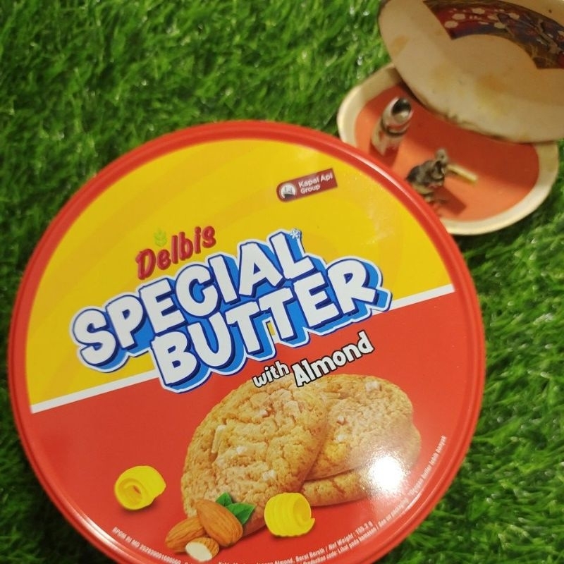 

Lezatoz_Genz Kue Kering Delbis Spesial Butter With Almond Kemasan Kaleng 155,2Gr .