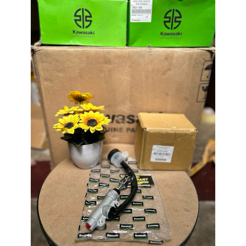 MASTER REM BELAKANG KAWASAKI NINJA R/RR/KIS/SS/TONJOKAN REM BELAKANG NINJA 2tak MODEL ORIGINAL/MASTE