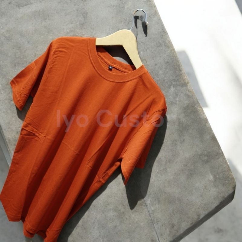 Kaos Polos Merah Bata
