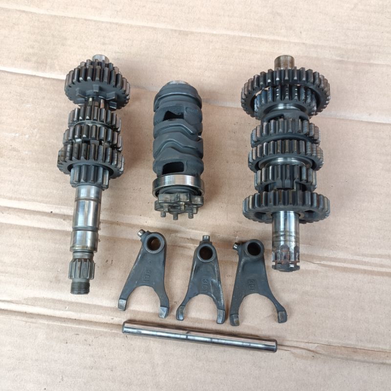 gigi rasio yamaha  r15 v3 6speed original