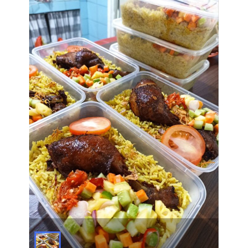 

Beras basmati 200 gram plus bumbu, rempah, margarin takaran 2 porsi