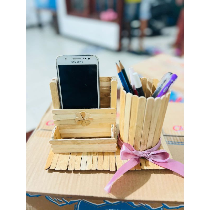 

Tempat pensil dan Hp DIY