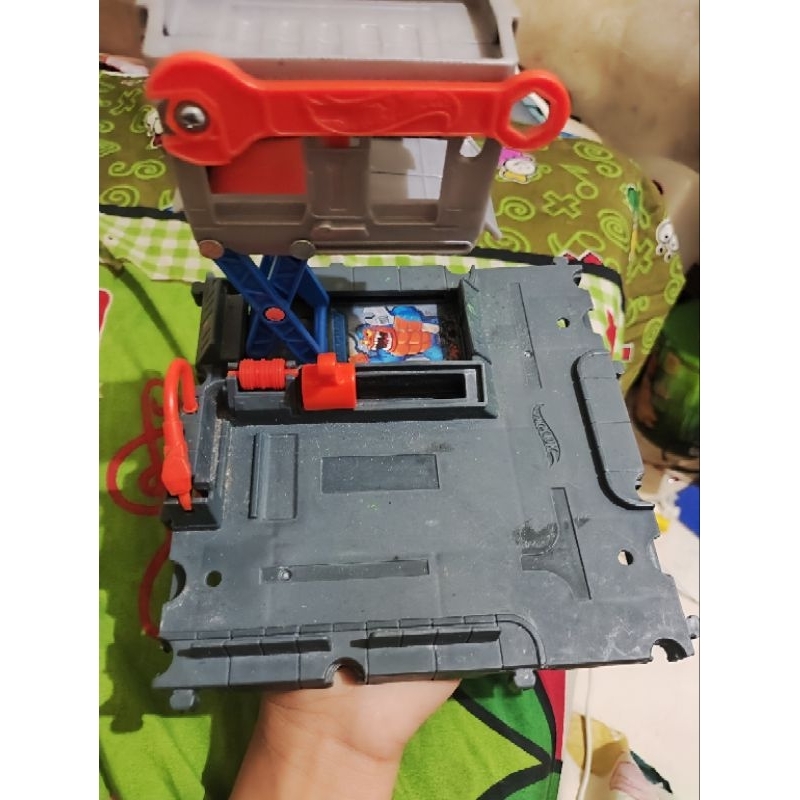 diorama hotwheels bengkel