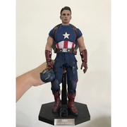 Kitbash keren captain america hot toys