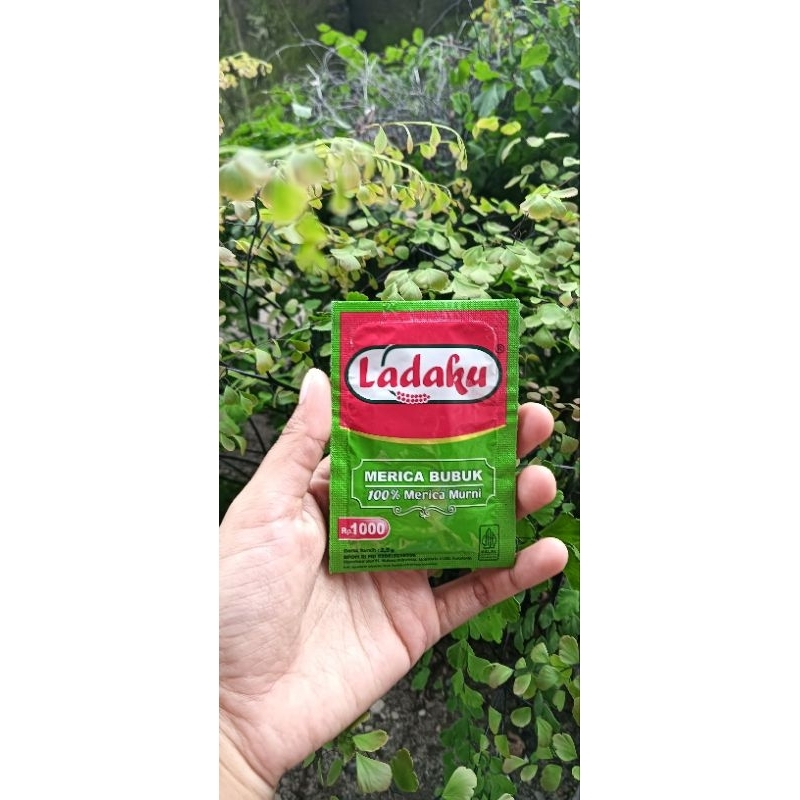 

Ladaku Merica Bubuk 1 renceng 12 sachet @2,5gr