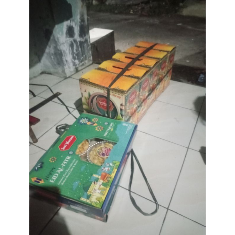 

paket parcel kue nastar