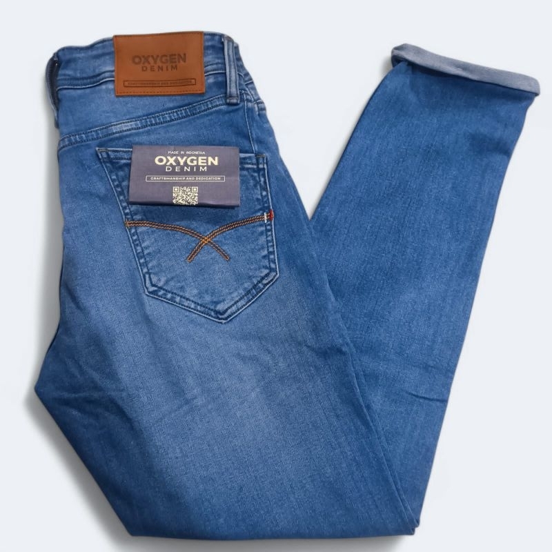 Celana Jeans Premium Oxygen Denim Slim Fit - Core Series 706-8119