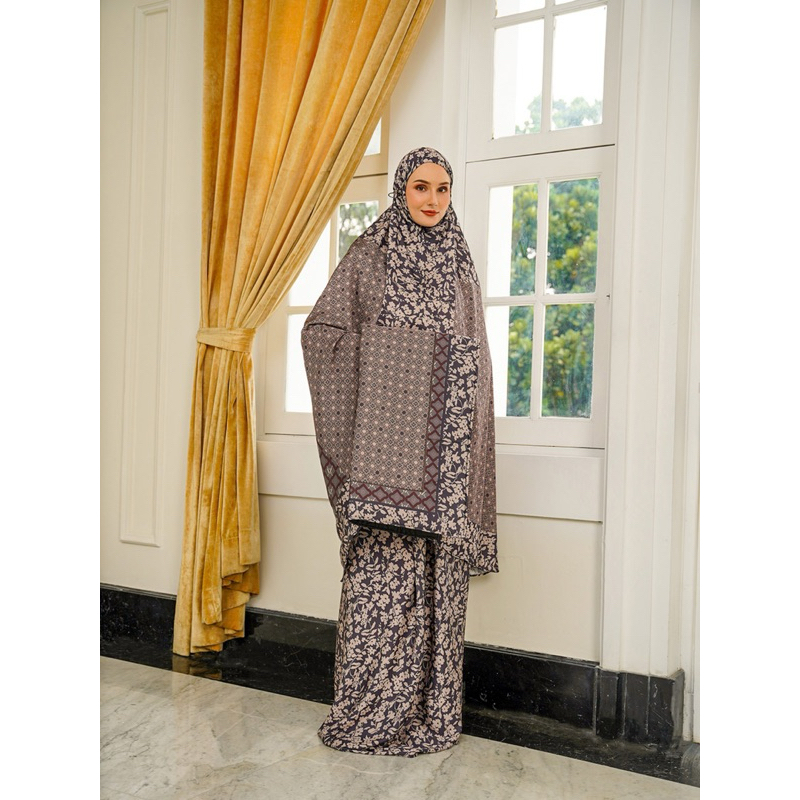 VZ GALANTHUS PRAYER SET - BLACK BY VIVI ZUBEDI