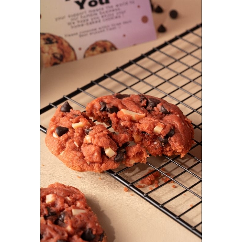 

Cheese Red Velvet Brookie premium baked cookies