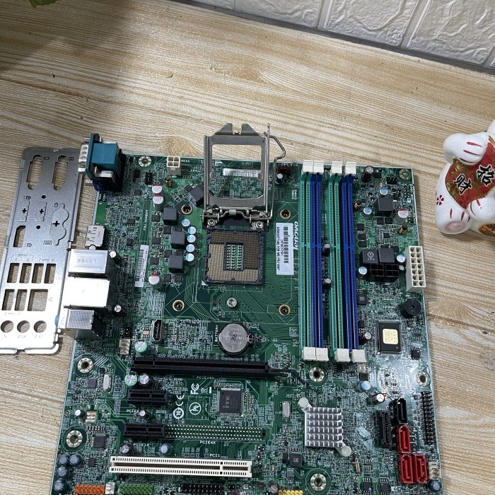 Mobo Lenovo IS8XM LGA 1150 copotan unit Lenovo Thinkcentre M93P MANTAP
