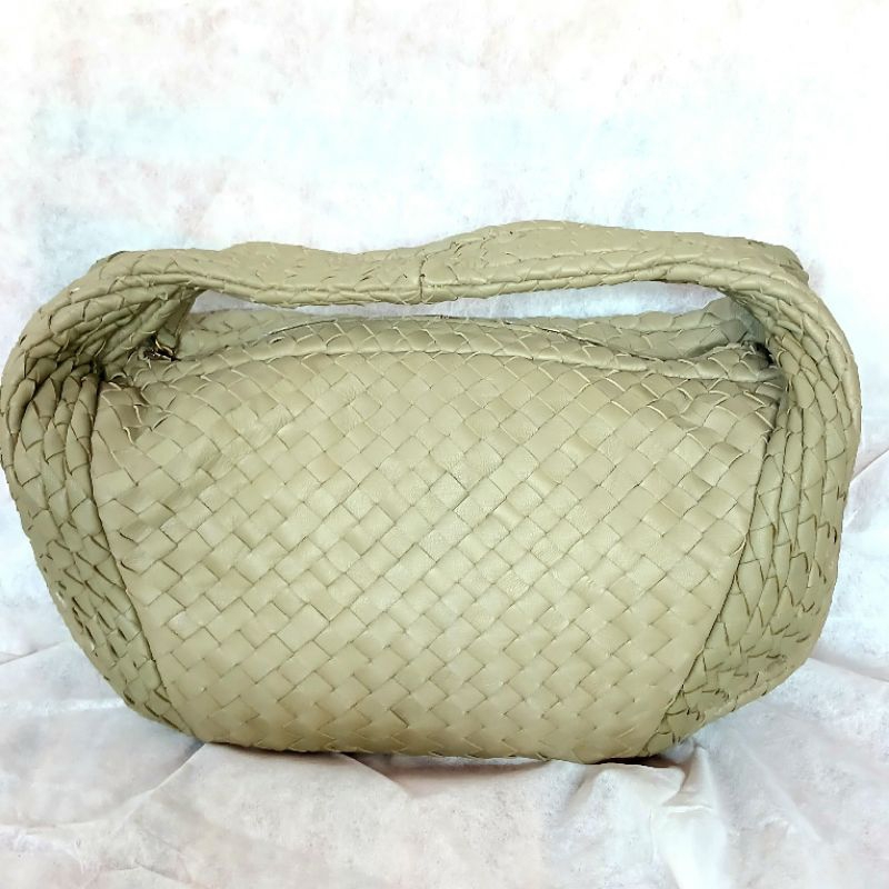 [Ready] Tas Paprika Anyam Kulit Domba