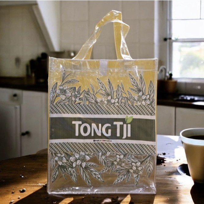 

Tas Mika Transparan Tong Tji Untuk Tempat Pernak-pernik. Ukuran tas 20x13x25 cm