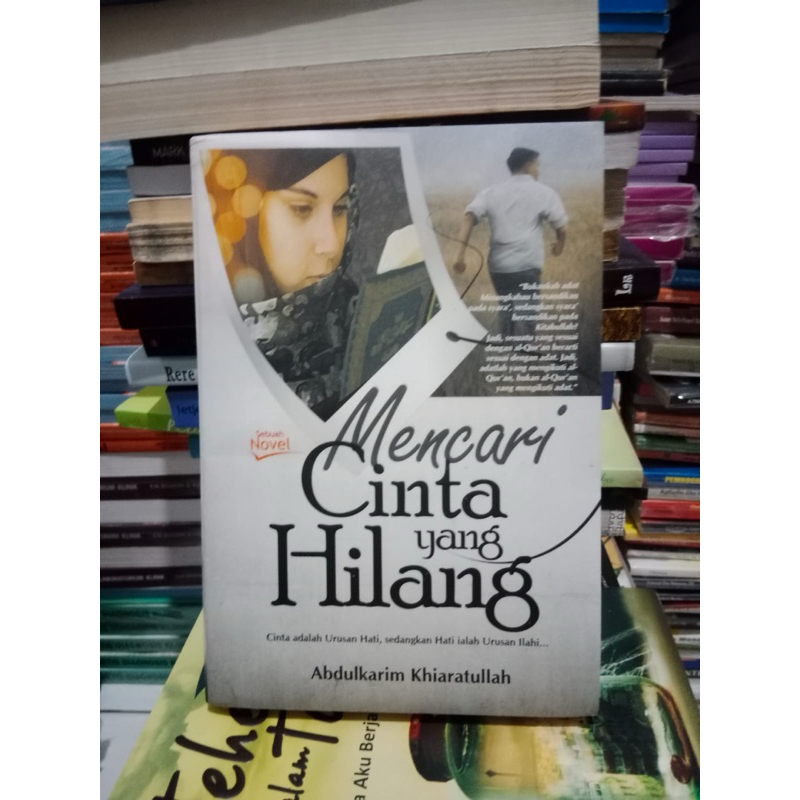 BUKU MENCARI CINTA YANG HILANG