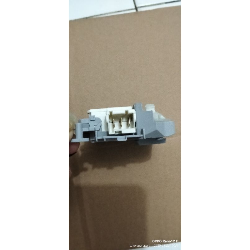 DOORLOCK MESIN CUCI SAMSUNG WW80T3040BW WW80T3040WW WW70T3020WW