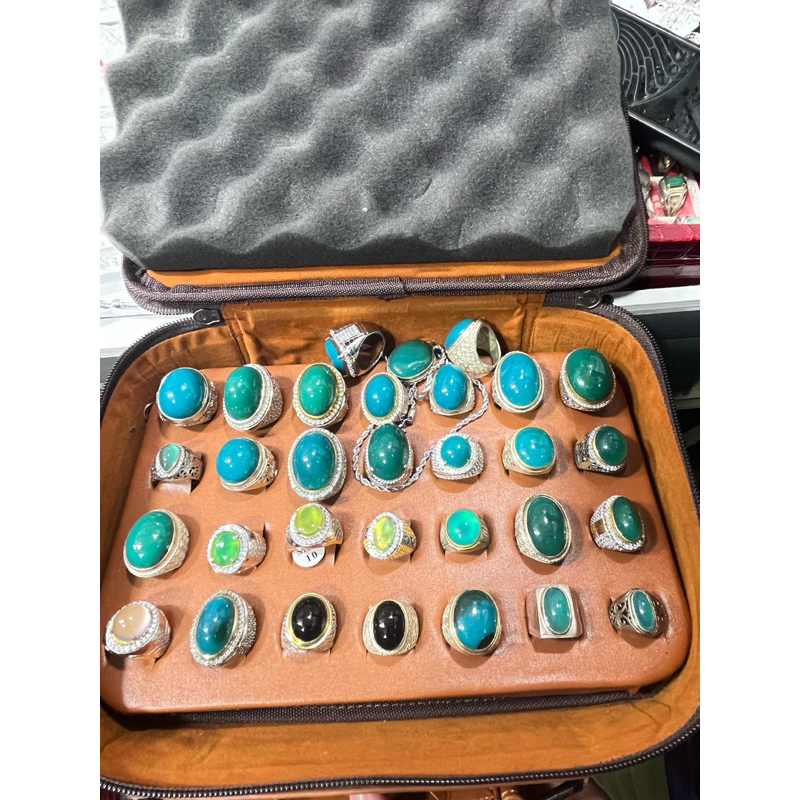 perhiasan Besi Putih Batu Bacan