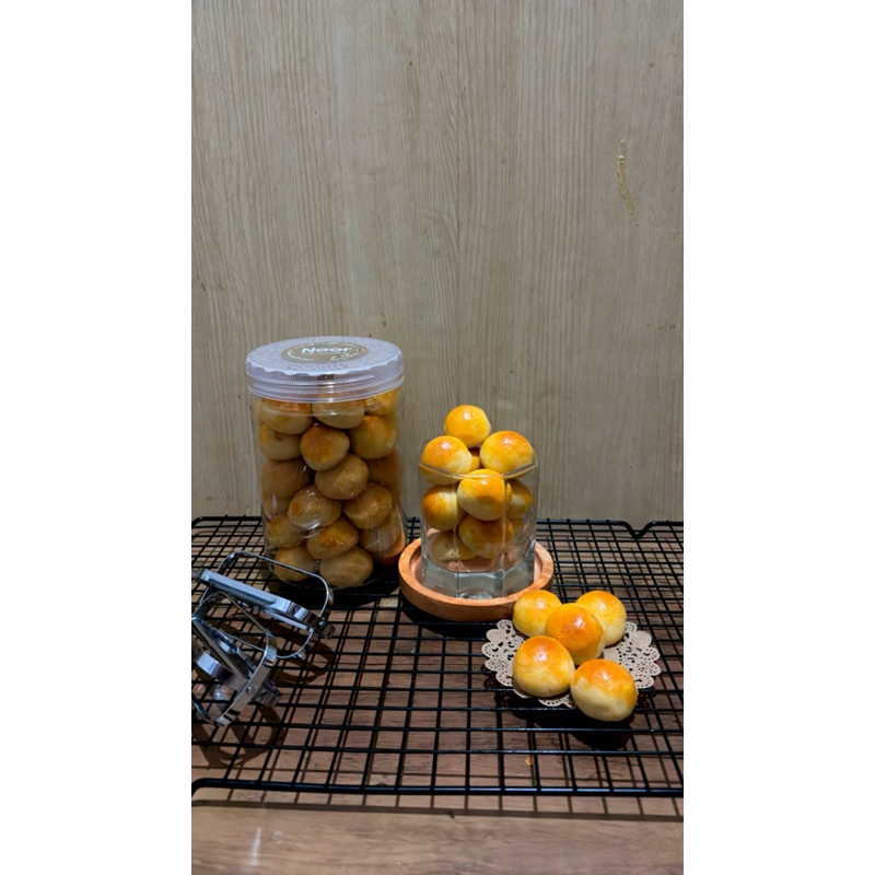 

Nastar Mede isi selai nanas