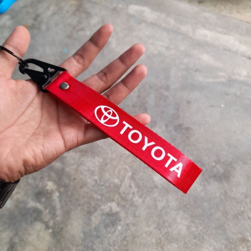 Gantungan Kunci Mobil Toyota