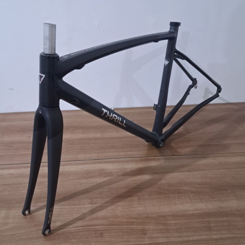 frame roadbike thrill enthral elite sepeda alloy murah original like new road bike balap