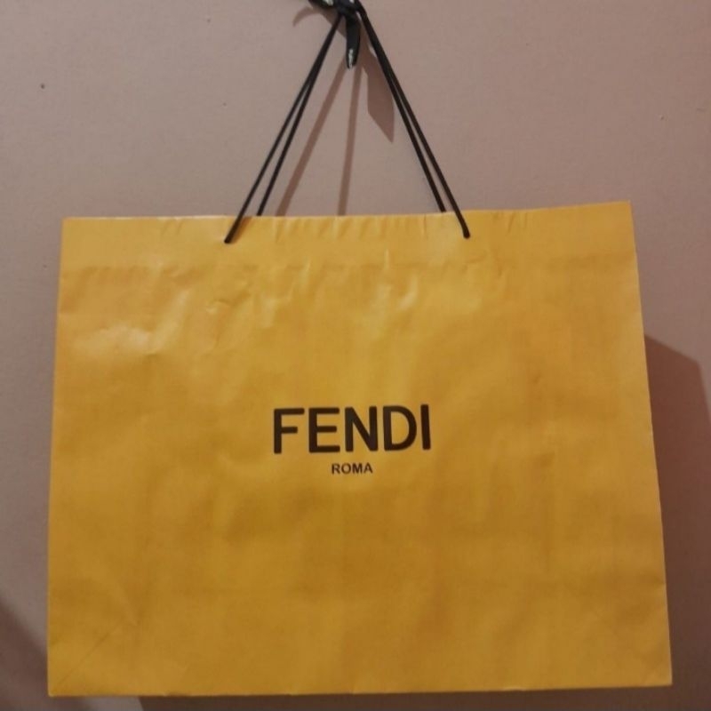 

KANTONG BELANJA PAPERBAG BRANDED AUTHENTIC ORIGINAL F3NDI PAPER BAG