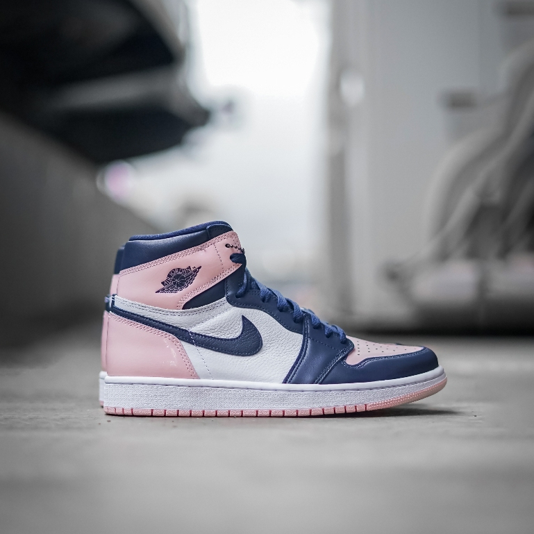 Air Jordan 1 Retro High OG Atmosphere (W)