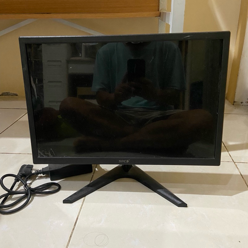 Layar Monitor Komputer SPC SM 19HD