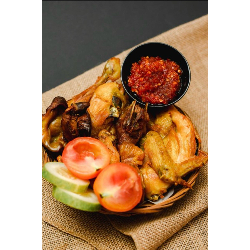 

AYAM UNGKEP 5o BUMBU KUNING