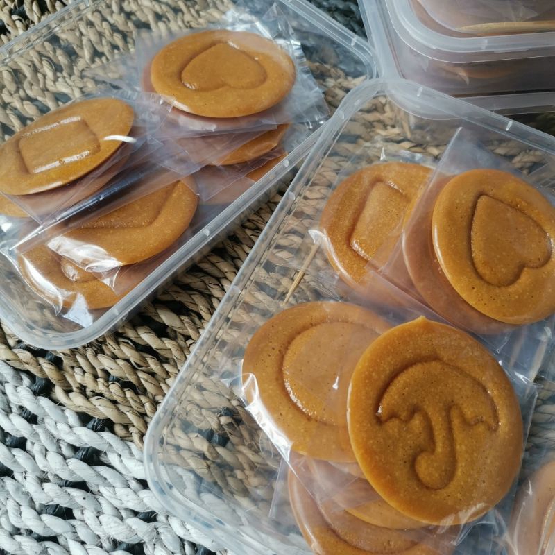 

**READY** PERMEN DALGONA CANDY SQUID GAME, 1 BOK ISI 10 PCS.
