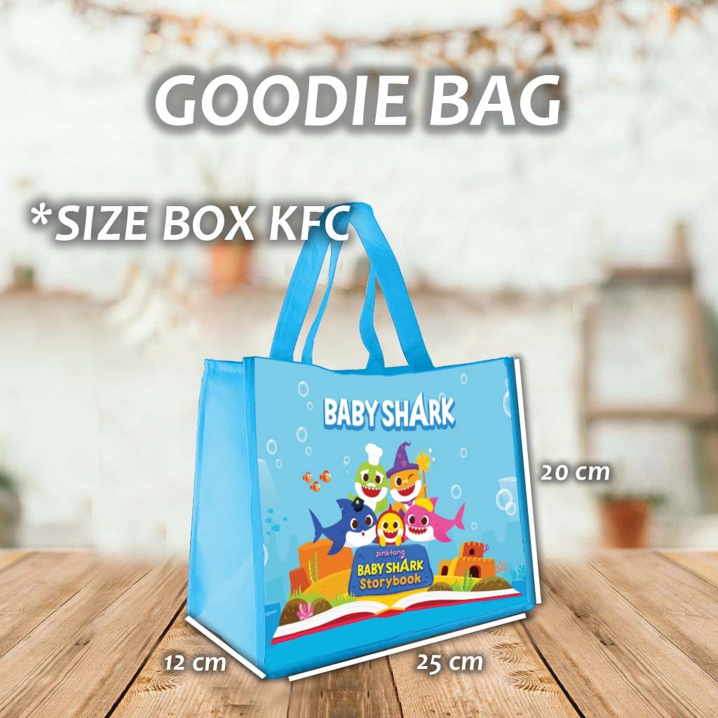 

GOODIE BAG - Tas Goodie Bag Gambar Baby Shark 02 warna Biru Muda, Karakter Baby Shark warna Biru Muda untuk Acara Ulang Tahun, Tasyakuran, Aqiqah, Khitan dan lainnya