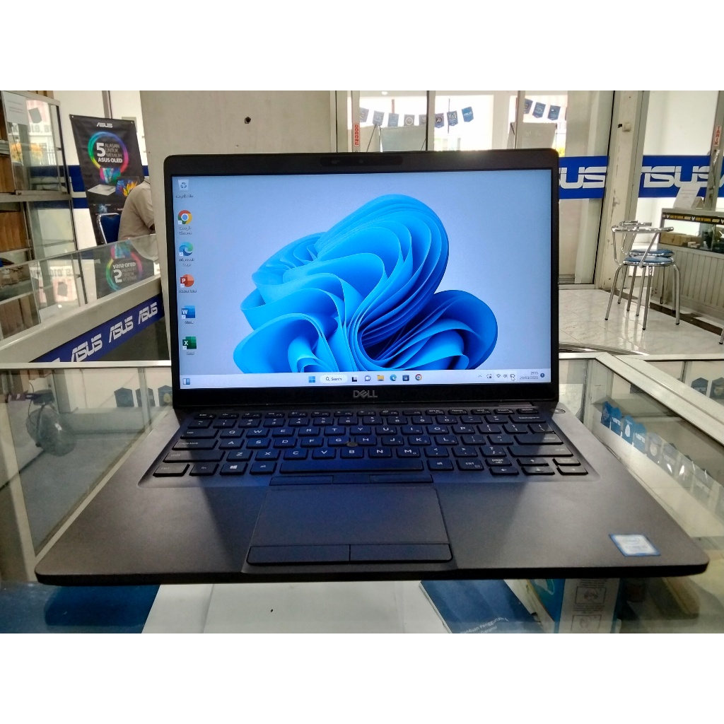 Laptop Murah Dell latitude 5400 Core i5-8365U RAM 16GB SSD 256GB 14" FHD Touchscreen Keyboard Backli