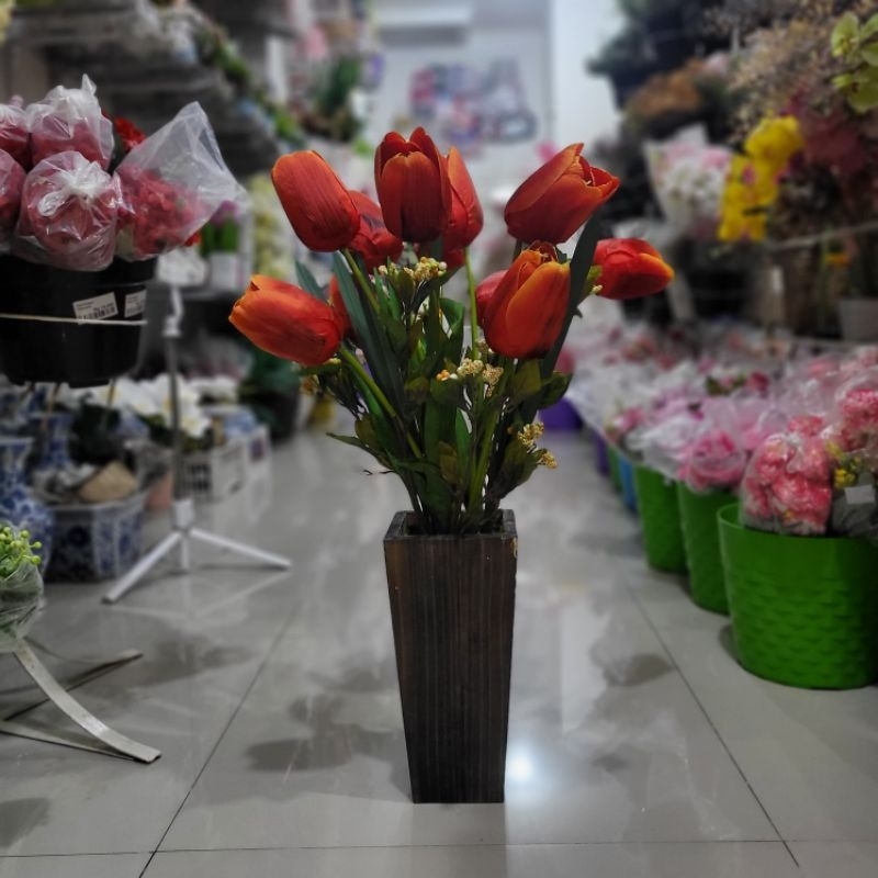 Bunga Artificial Tulip Pot Sudut Kayu