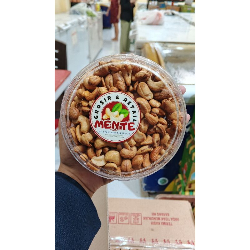 

Kacang Mente Utuh