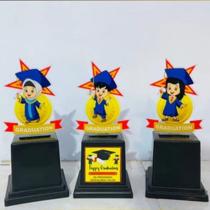 Piala Wisuda TK Model Bintang Plakat Wisuda Anak Model Bintang Toga Piala Wisuda Akrilik Custom