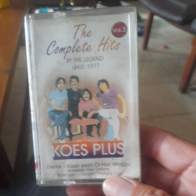 kaset pita the comlete h8ts by the legend 1962-1977 koes plus  vol. 3(P234)