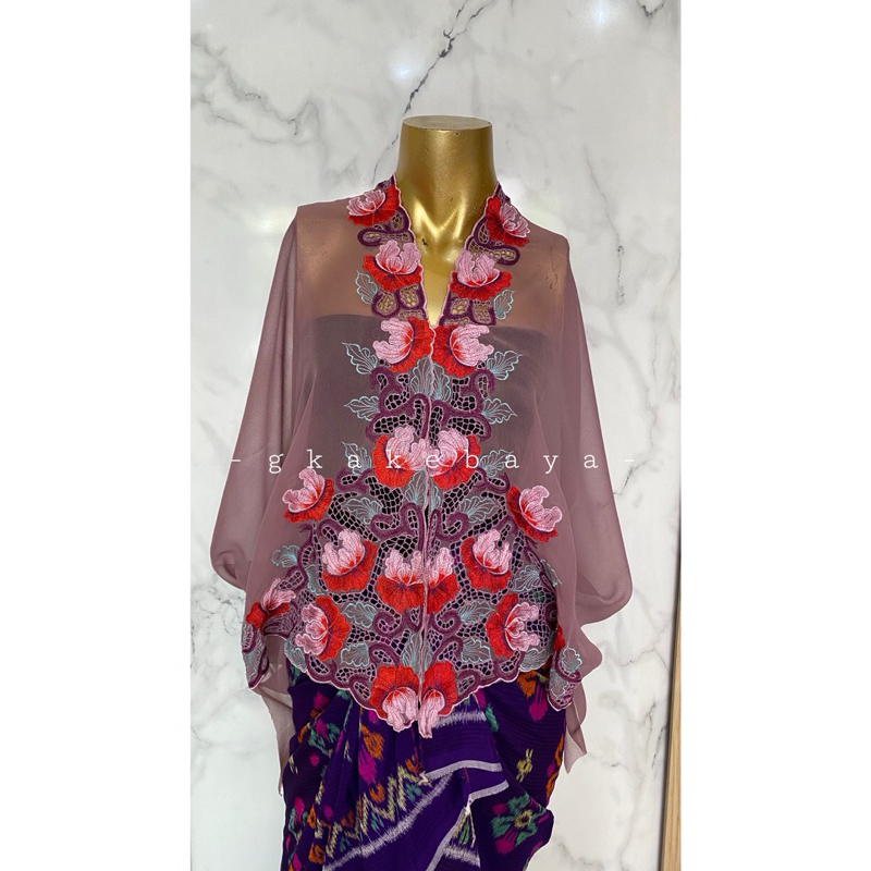 KEBAYA BORDIR BUNGA UNGU/KEBAYA BALI/KAIN KEBAYA