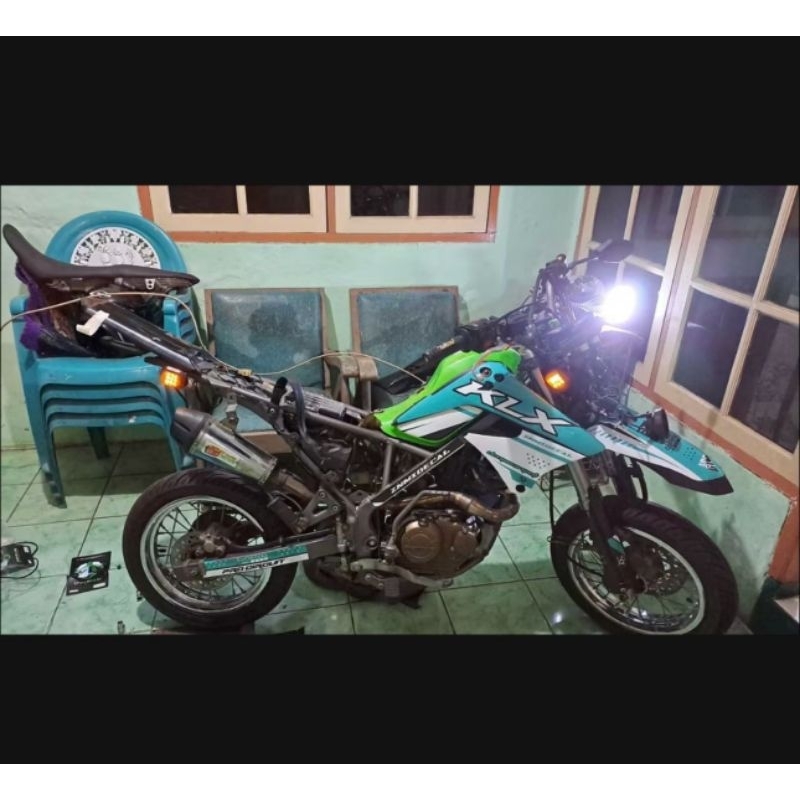 new ( 2 pcs ) sein lampu sein led tempel 9led bulat universal sein motor