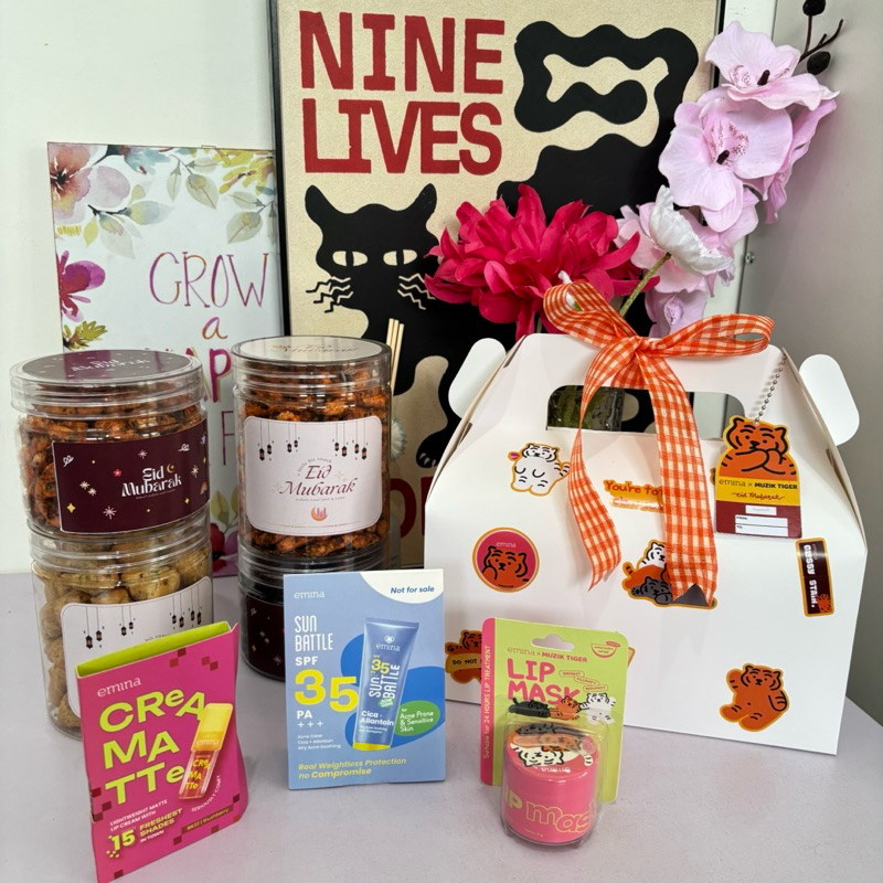 

EMINA X MUZIC TIGER GIFTBOX BY HAPPSBOX | GIFTBOX LUCU | HAMPERS LUCU