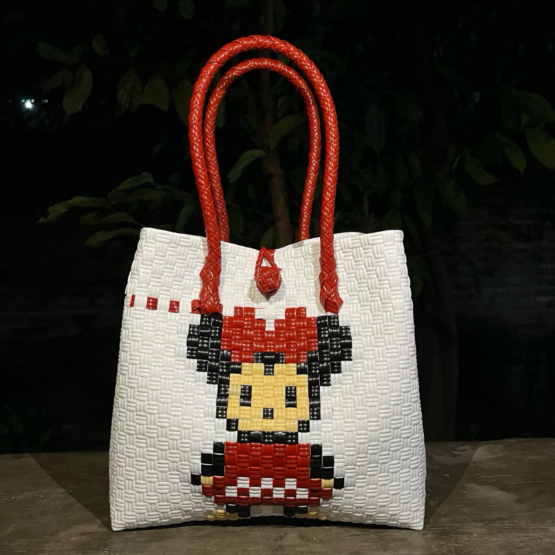 

Tas Jali Karakter Kartun Boleh Request Ukuran 28x15x25 muat 4-5kg