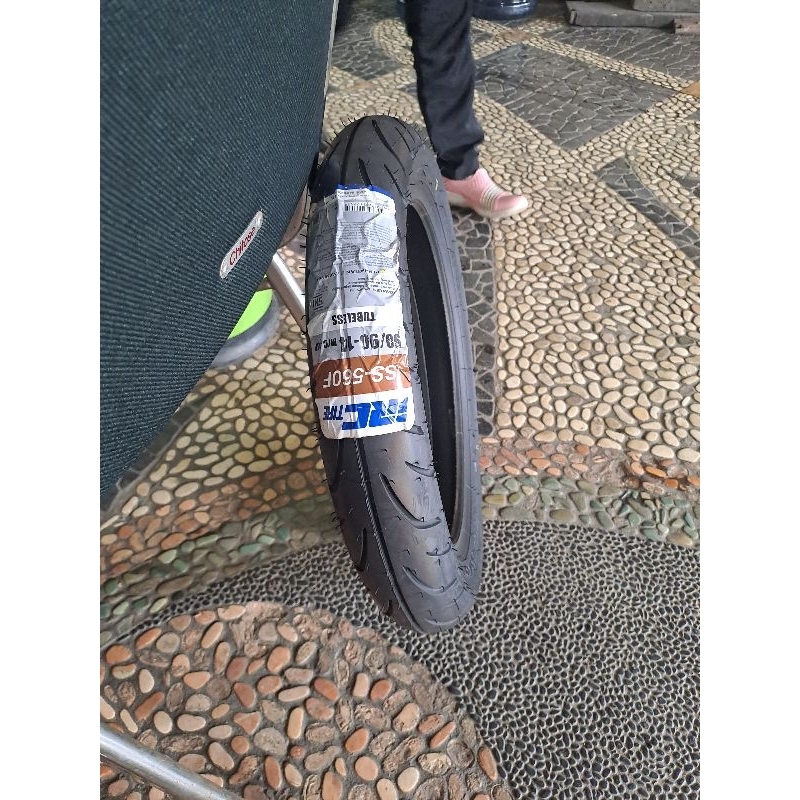 BAN DEPAN LEXI MERK IRC UKURAN 90/90-14