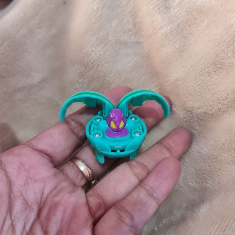 Bakugan Burung Rajawali