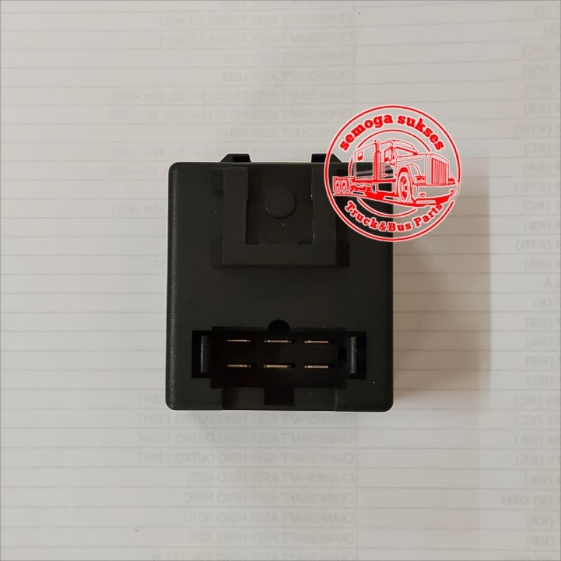 Relay Wiper Control Kaki 6 24V FUSO MC843787