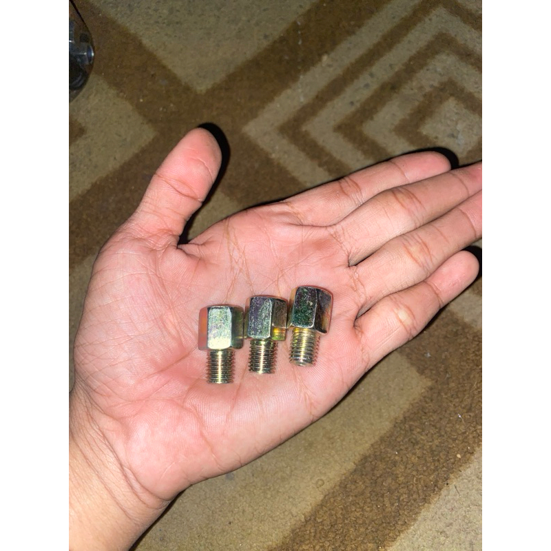 DUDUKAN ADAPTOR SPION ATAS ULIR KANAN BAWAH ULIR KIRI