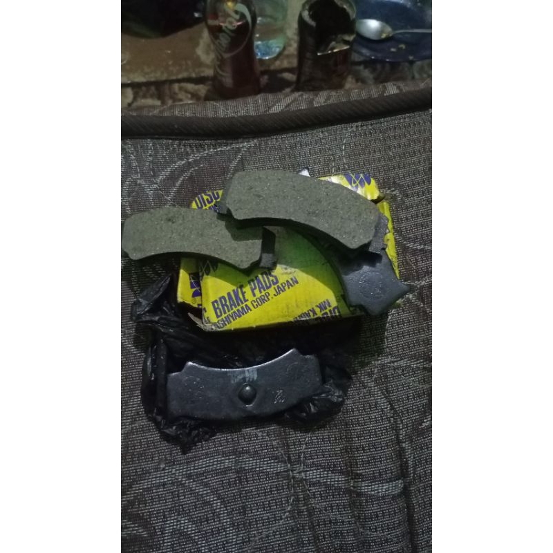 kampas depan charade cx