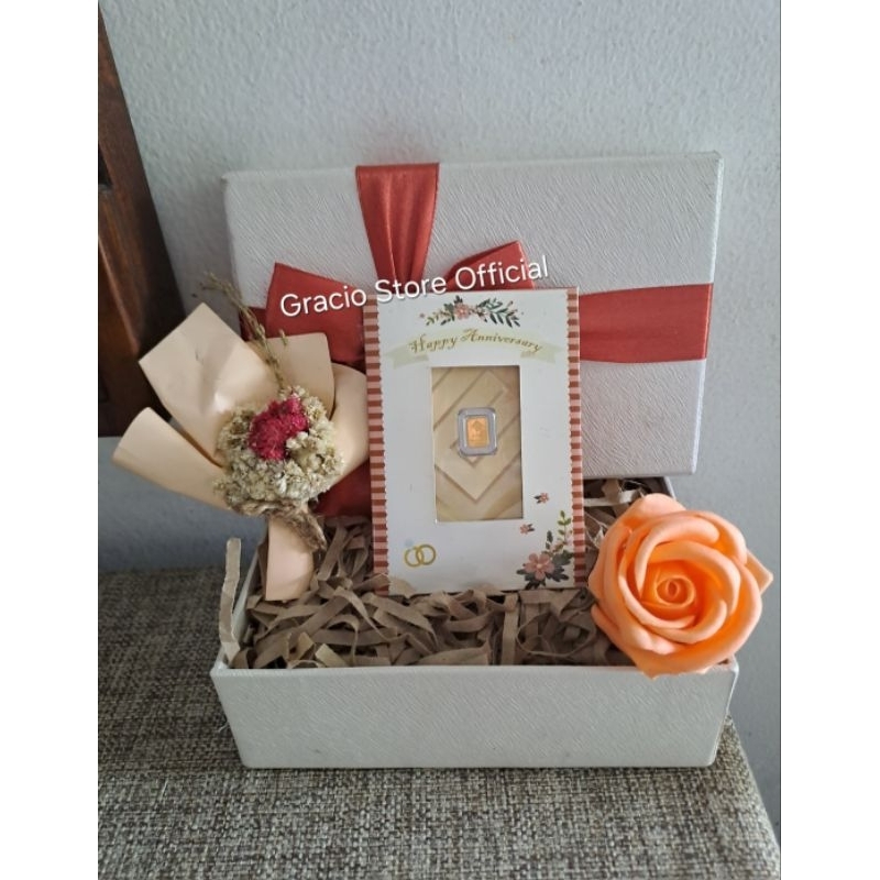 GIFT BOX EDISI ANNIVERSARY NUANSA ORANYE HAMPERS LM 0,25 GR