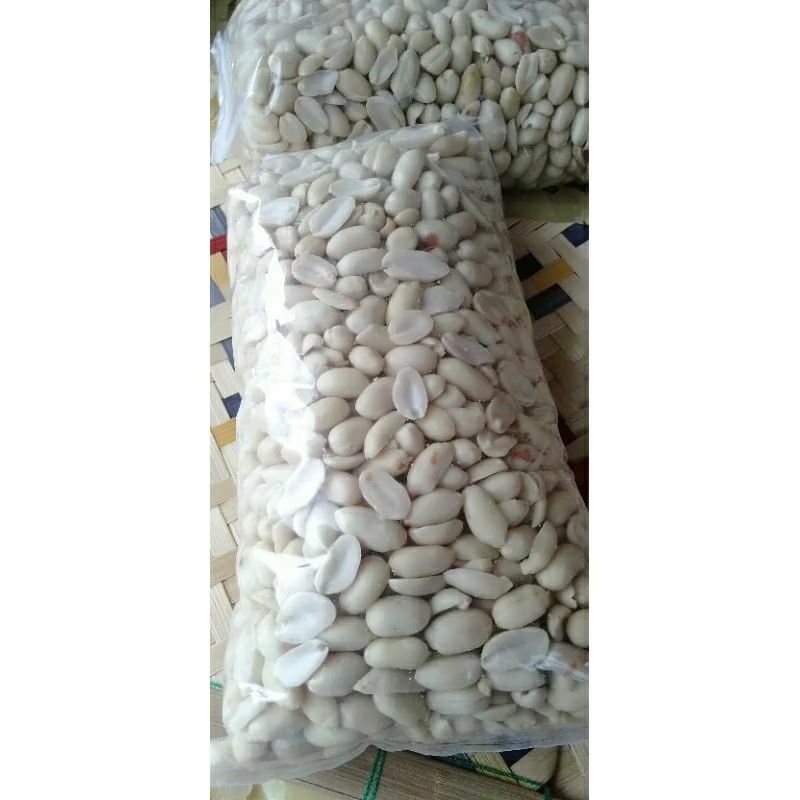 

kacang kupas super 1 kg