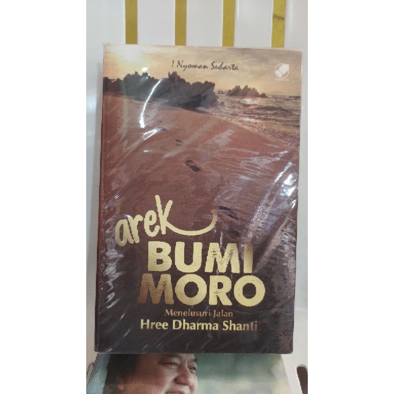 buku (stock lama) arek bumi moro "menelusuri jalan" - i nyoman subarta