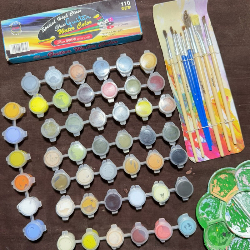 

[ + free gratis pallete brush and a box of 12pcs polar guitar watercolor ] 51pcs pouch water color cat air warna second preloved new perlengkapan mewarnai painting seniman lukis lukisan PL cantik lengkap banyak berwarna berkualitas branded brand poster