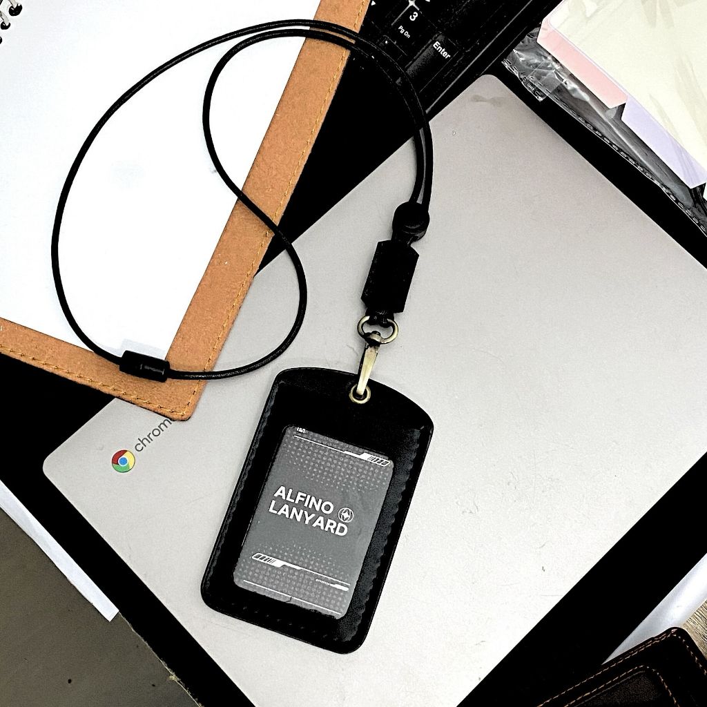 

Id Card Kulit Lanyard Id Alfino model terbaru dengan lanyard tali paracode