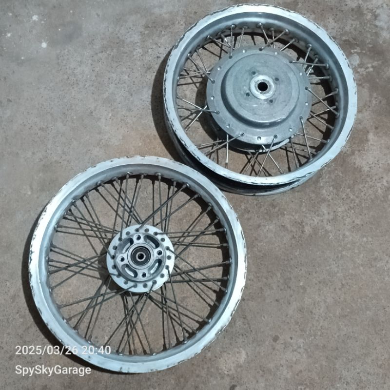 velg Rossi itali Suzuki Spin 125 as kecil gigi 18